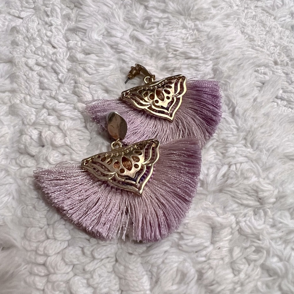FREE WITH ANY PURCHASE (add to bundle) Francesca’s earrings